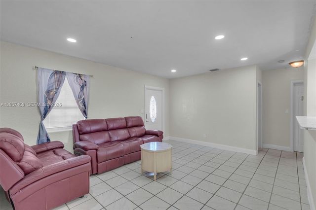 1207 Chateau Park Drive, Fort Lauderdale, FL 33311