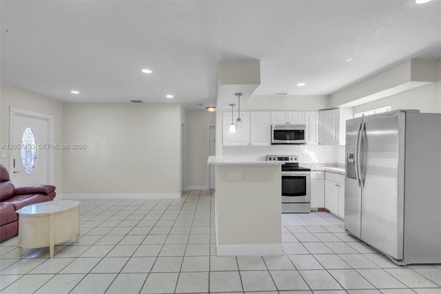 1207 Chateau Park Drive, Fort Lauderdale, FL 33311