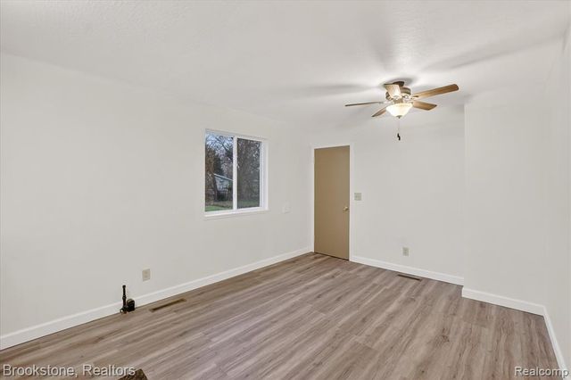 5050 Carnegie Street, Saginaw, MI 48601