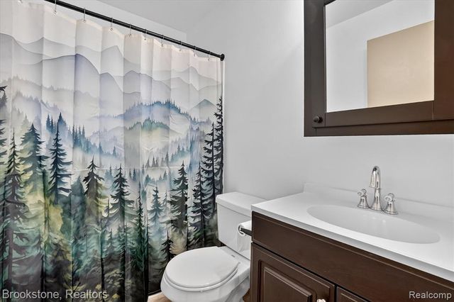 5050 Carnegie Street, Saginaw, MI 48601