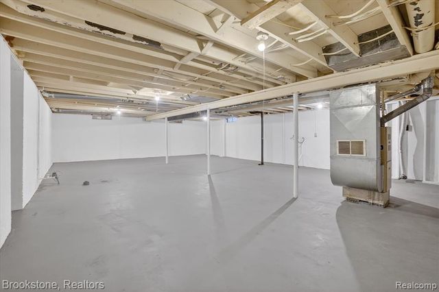 5050 Carnegie Street, Saginaw, MI 48601