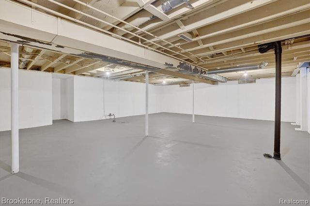 5050 Carnegie Street, Saginaw, MI 48601