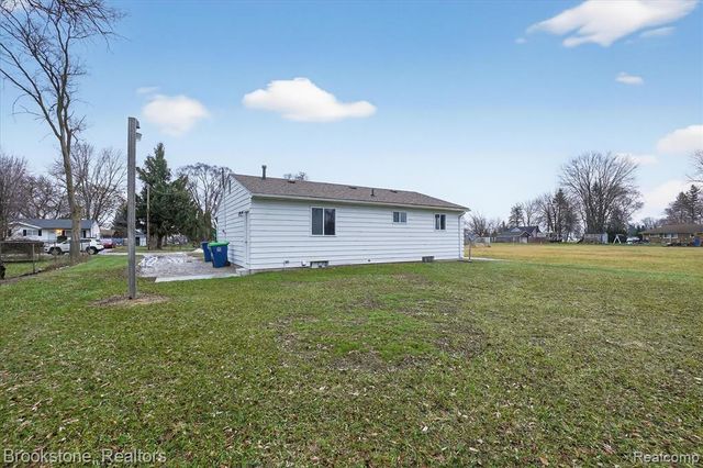 5050 Carnegie Street, Saginaw, MI 48601