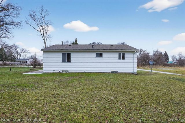 5050 Carnegie Street, Saginaw, MI 48601