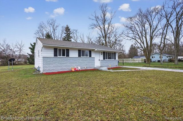 5050 Carnegie Street, Saginaw, MI 48601