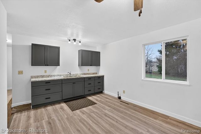 5050 Carnegie Street, Saginaw, MI 48601