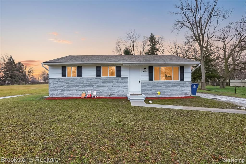 5050 Carnegie Street, Saginaw, MI 48601