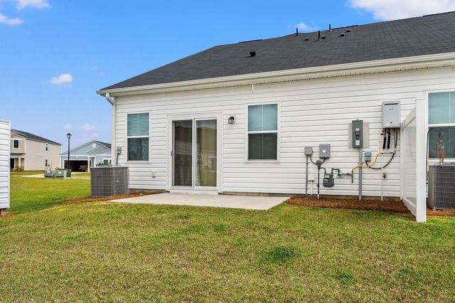 8037 Forest Edge Dr, Myrtle Beach, SC 29579