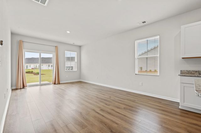 8037 Forest Edge Dr, Myrtle Beach, SC 29579