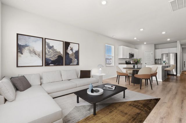 8037 Forest Edge Dr, Myrtle Beach, SC 29579