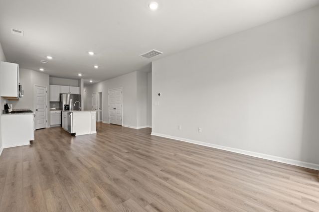 8037 Forest Edge Dr, Myrtle Beach, SC 29579