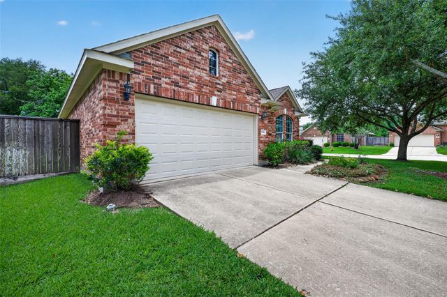 1308 Modena Drive, Pearland, TX 77581