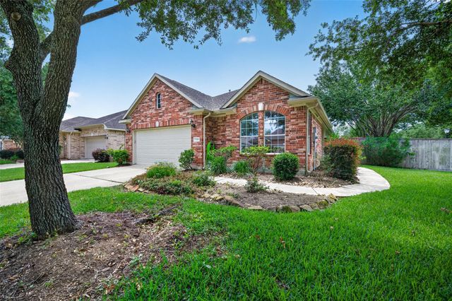 1308 Modena Drive, Pearland, TX 77581