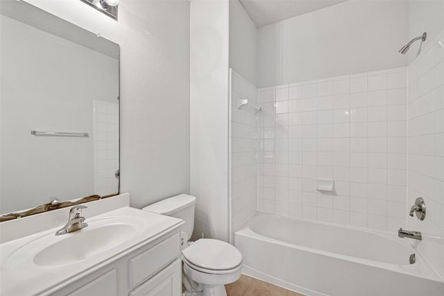 1308 Modena Drive, Pearland, TX 77581