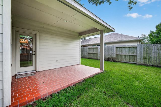 1308 Modena Drive, Pearland, TX 77581