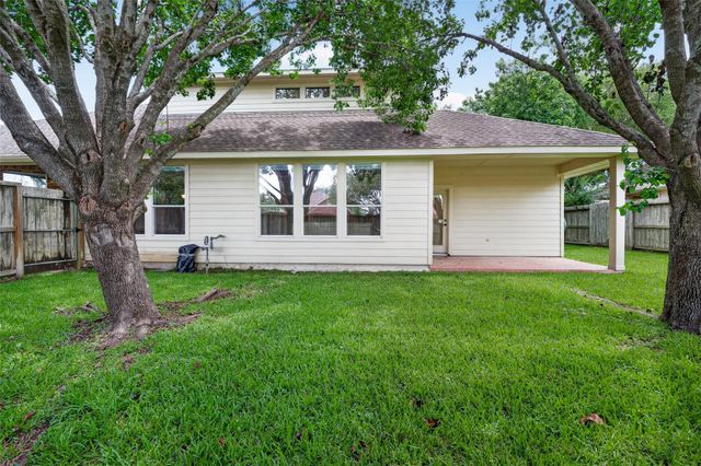1308 Modena Drive, Pearland, TX 77581