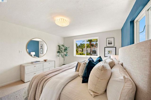 824 Santa Ray Ave., Oakland, CA 94610