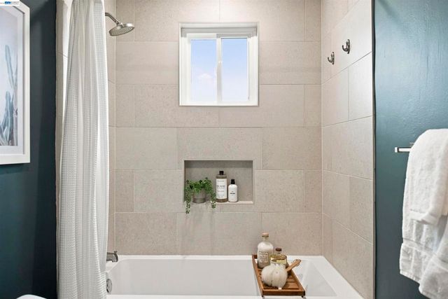 824 Santa Ray Ave., Oakland, CA 94610