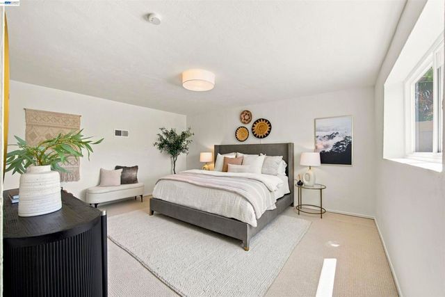 824 Santa Ray Ave., Oakland, CA 94610