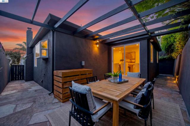 824 Santa Ray Ave., Oakland, CA 94610