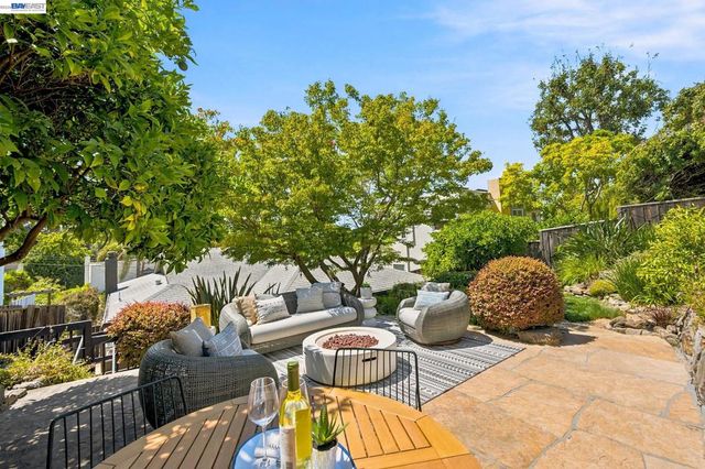 824 Santa Ray Ave., Oakland, CA 94610