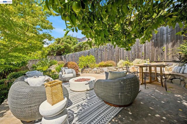 824 Santa Ray Ave., Oakland, CA 94610