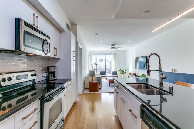 4040 N Hall Street 113, Dallas, TX 75219