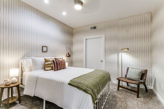 4040 N Hall Street 113, Dallas, TX 75219