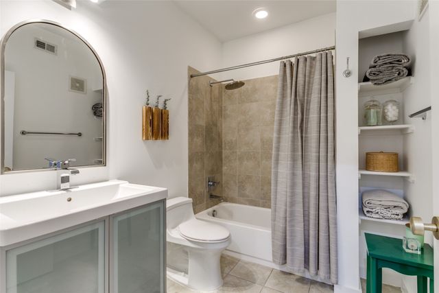 4040 N Hall Street 113, Dallas, TX 75219