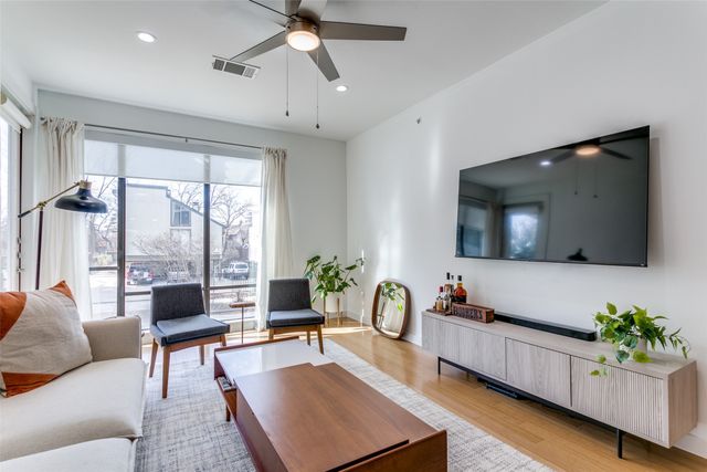 4040 N Hall Street 113, Dallas, TX 75219