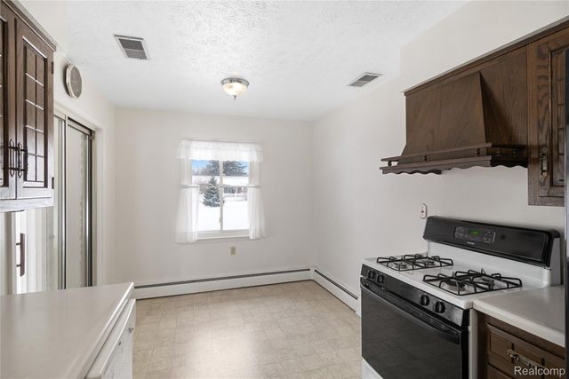 374 Rohloff Drive, Coldwater, MI 49036