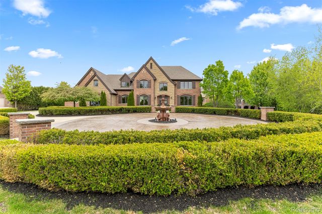 48892 Barola Court, Northville, MI 48167