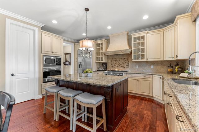 48892 Barola Court, Northville, MI 48167