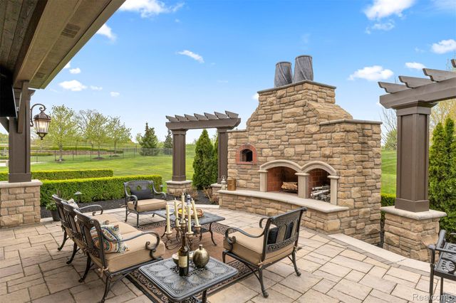 48892 Barola Court, Northville, MI 48167