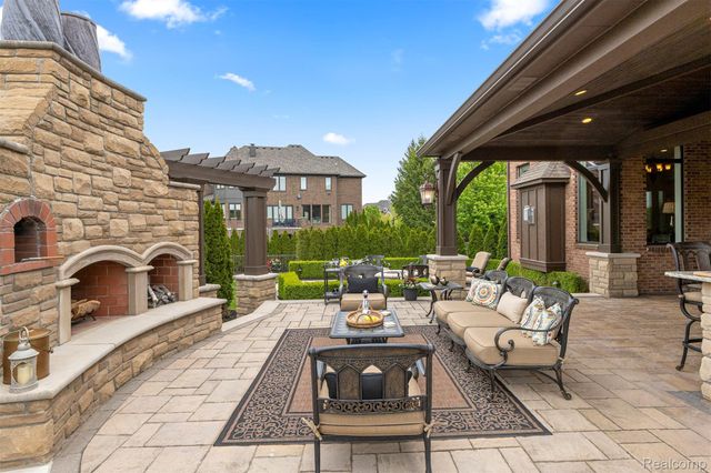 48892 Barola Court, Northville, MI 48167