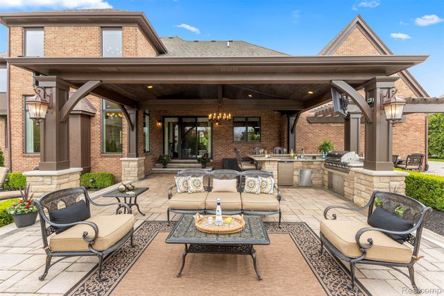 48892 Barola Court, Northville, MI 48167