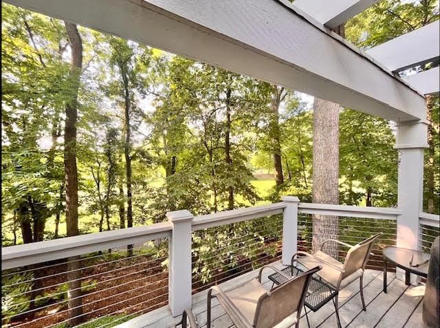 410 Deerpath W, Fontana, WI 53125