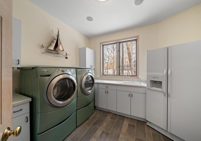 410 Deerpath W, Fontana, WI 53125