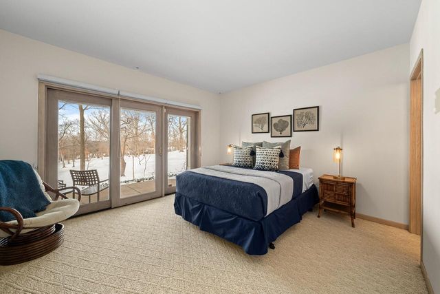 410 Deerpath W, Fontana, WI 53125