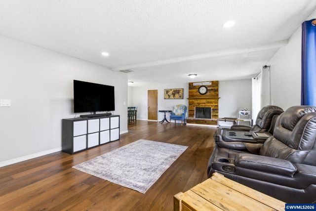 4552 Prince Ct NE, Salem, OR 97305