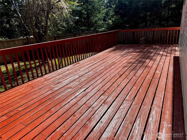 521 NE Larson Lake Rd, Belfair, WA 98528