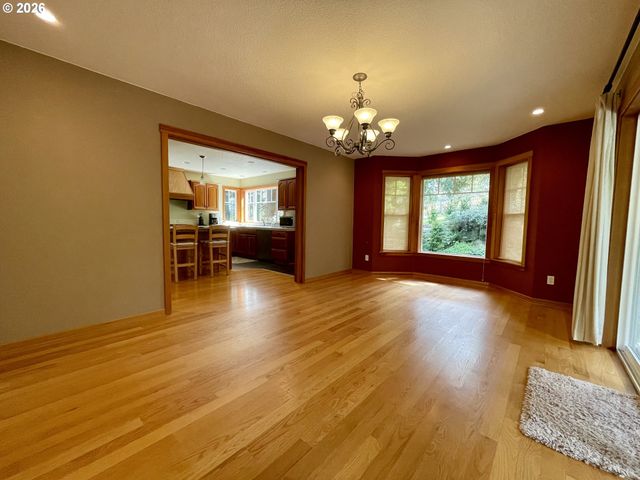 14275 UPLANDS Dr, Lake Oswego, OR 97034