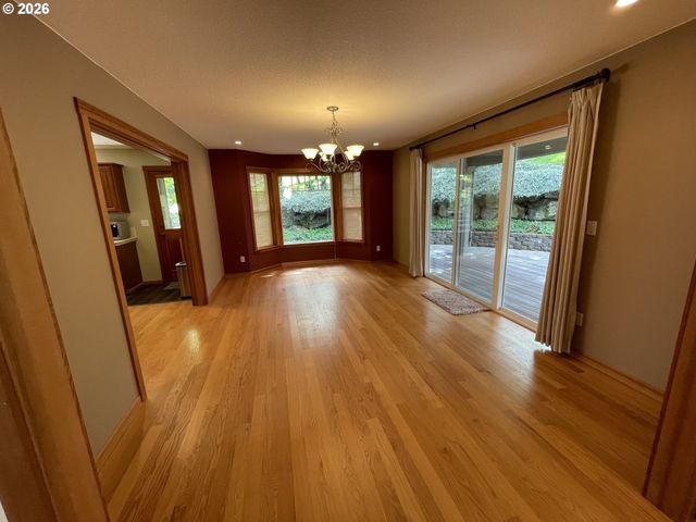 14275 UPLANDS Dr, Lake Oswego, OR 97034