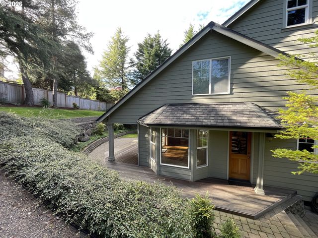14275 UPLANDS Dr, Lake Oswego, OR 97034
