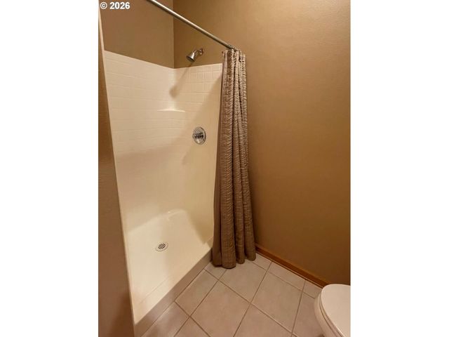 14275 UPLANDS Dr, Lake Oswego, OR 97034