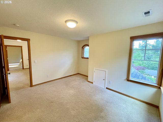 14275 UPLANDS Dr, Lake Oswego, OR 97034