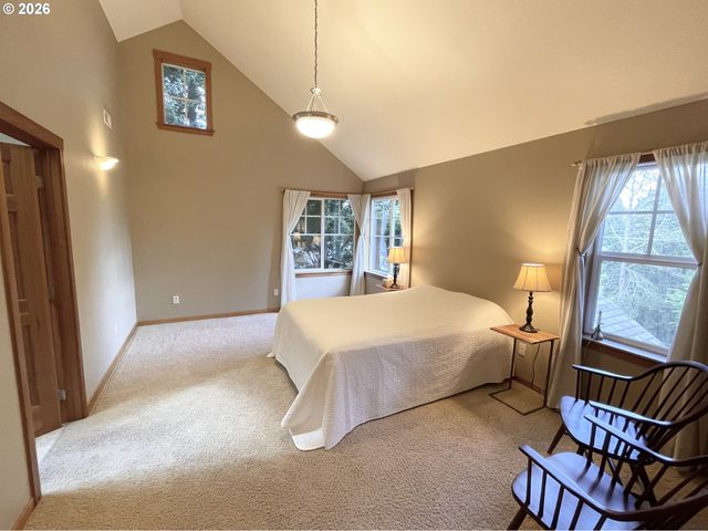 14275 UPLANDS Dr, Lake Oswego, OR 97034
