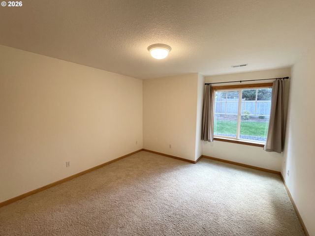 14275 UPLANDS Dr, Lake Oswego, OR 97034