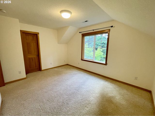 14275 UPLANDS Dr, Lake Oswego, OR 97034