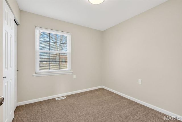 3407 Highgate Lane, St Charles, MO 63301